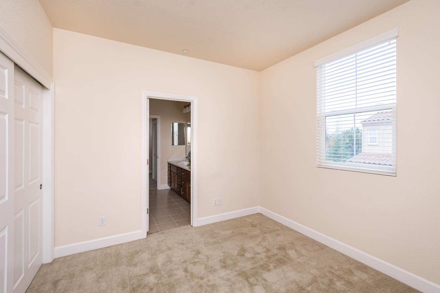 Folsom, California, 95630, United States, 4 Bedrooms Bedrooms, ,3 BathroomsBathrooms,Residential,For Sale,2000807