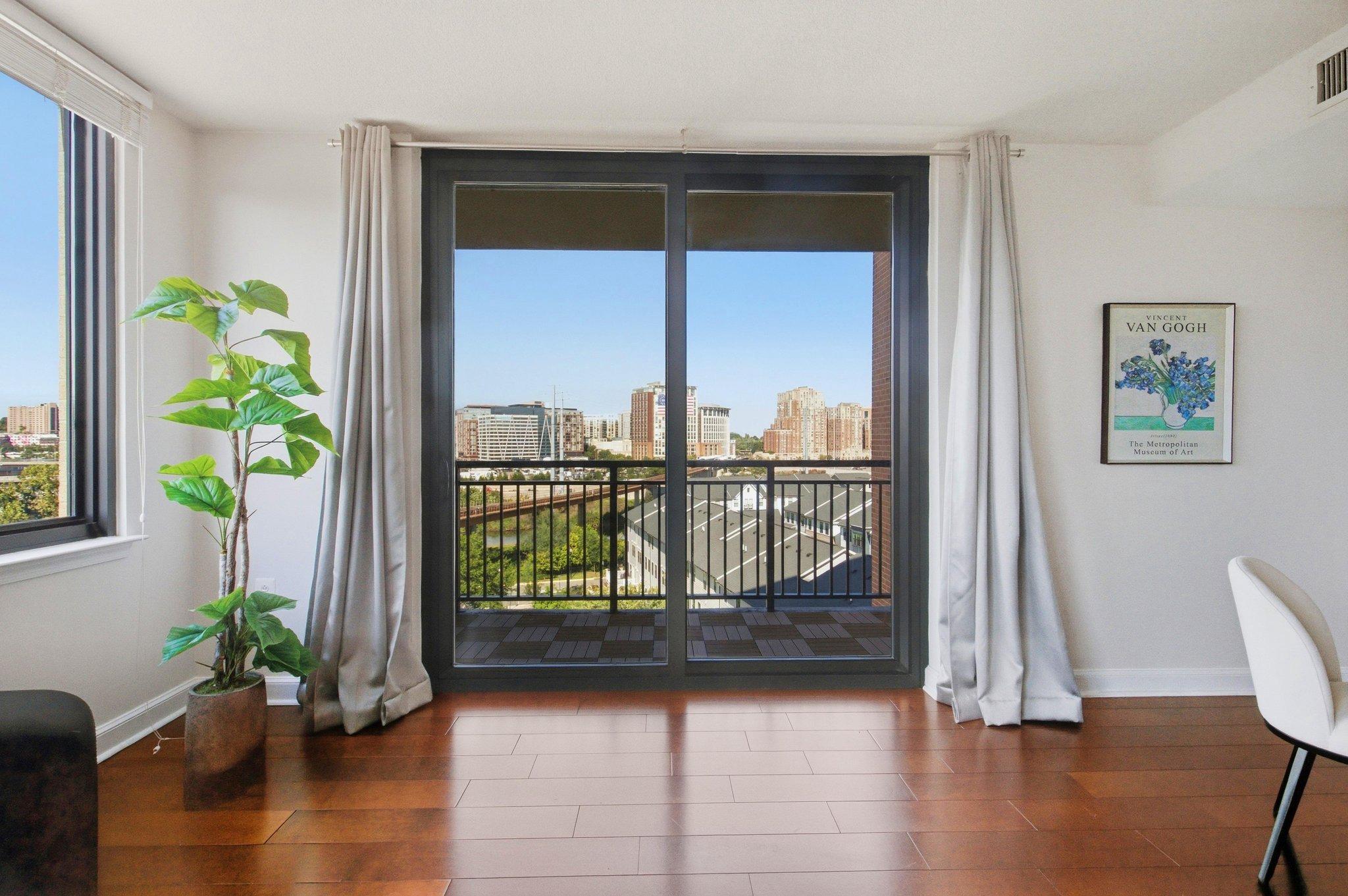  2451 Midtown Avenue, Alexandria, VA, 22303 - 物件實景