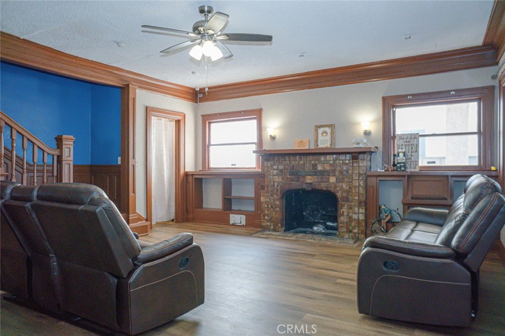 Los Angeles, California, 90061, United States, ,Residential,For Sale,1855356