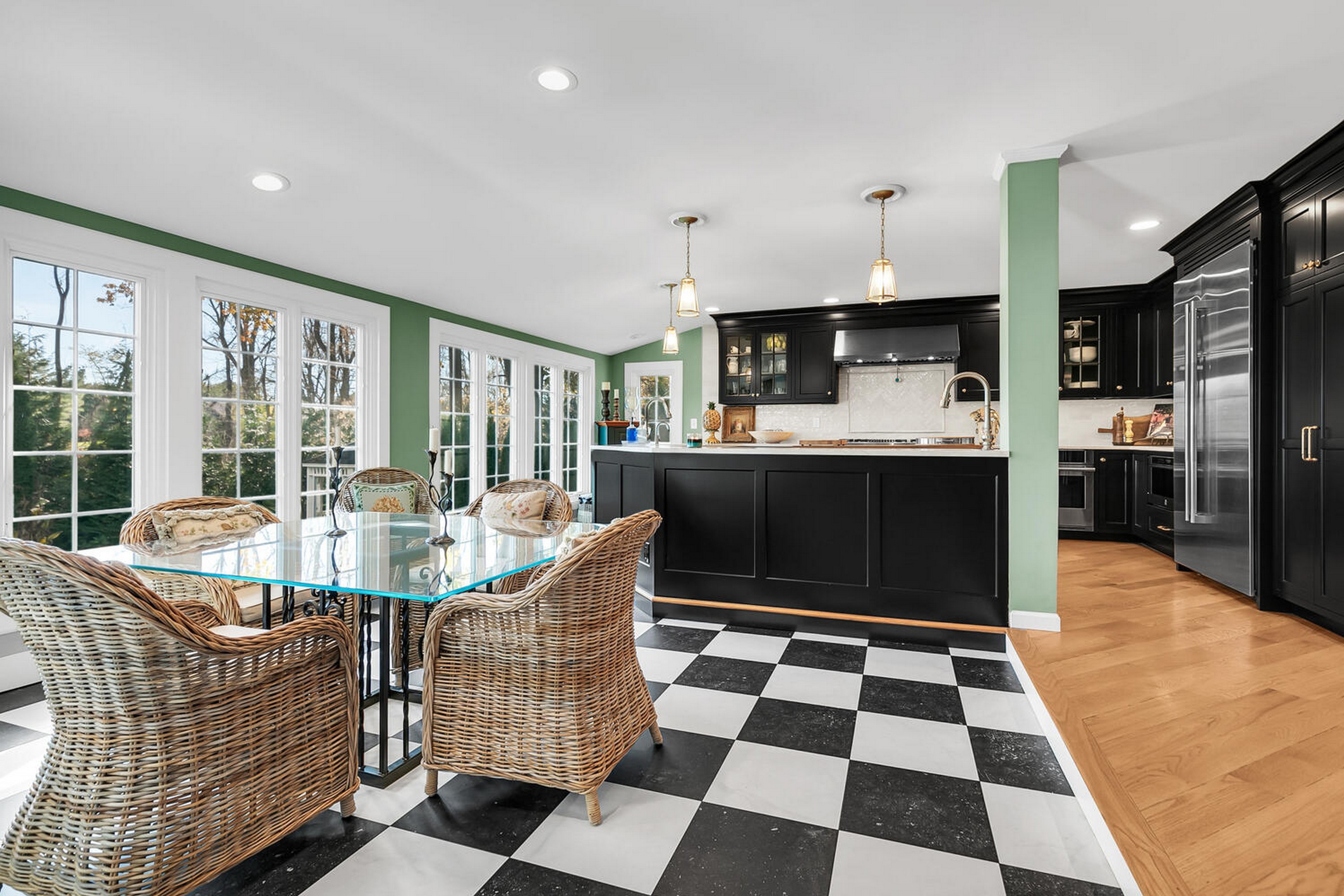  16 Mulberry Lane - 物件實景