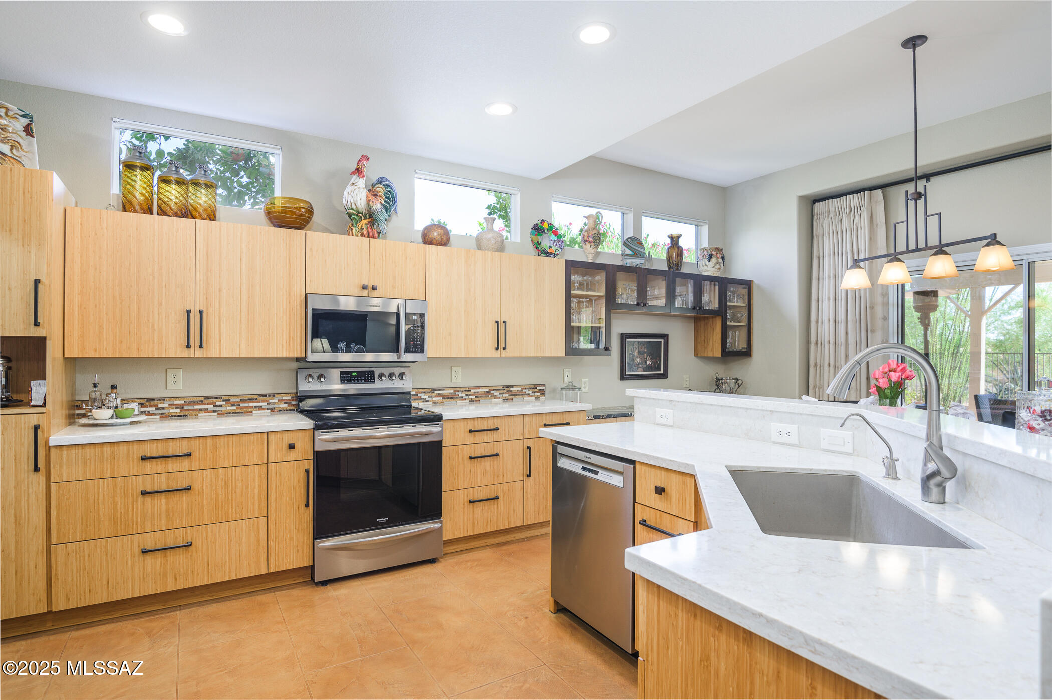 Oro Valley, Arizona, 85755, United States, 2 Bedrooms Bedrooms, ,2 BathroomsBathrooms,Residential,For Sale,1947298