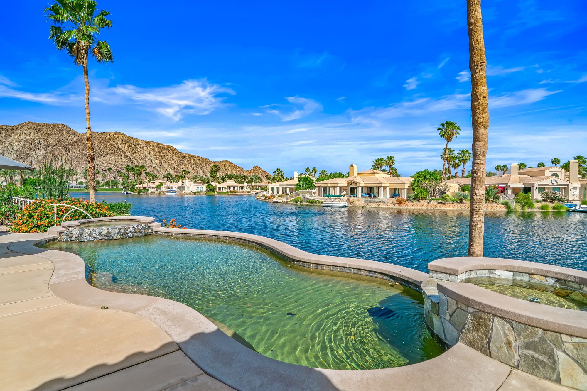  where  desert light meets the water’s edge - 物件實景