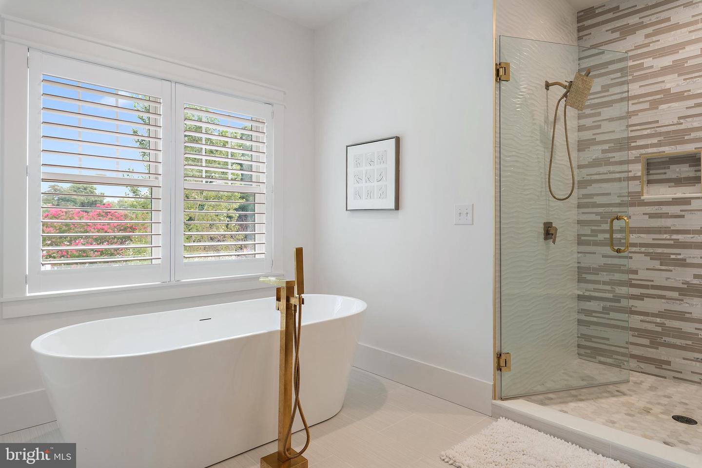 Queenstown, Maryland, 21658, United States, 5 Bedrooms Bedrooms, ,5 BathroomsBathrooms,Residential,For Sale,1907636