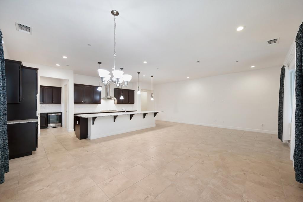 Sacramento, California, 95834, United States, 2 Bedrooms Bedrooms, ,2 BathroomsBathrooms,Residential,For Sale,1999739