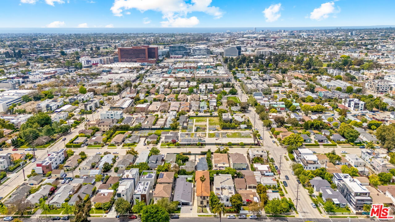 Los Angeles, California, 90025, United States, 6 Bedrooms Bedrooms, ,Residential,For Sale,1932013