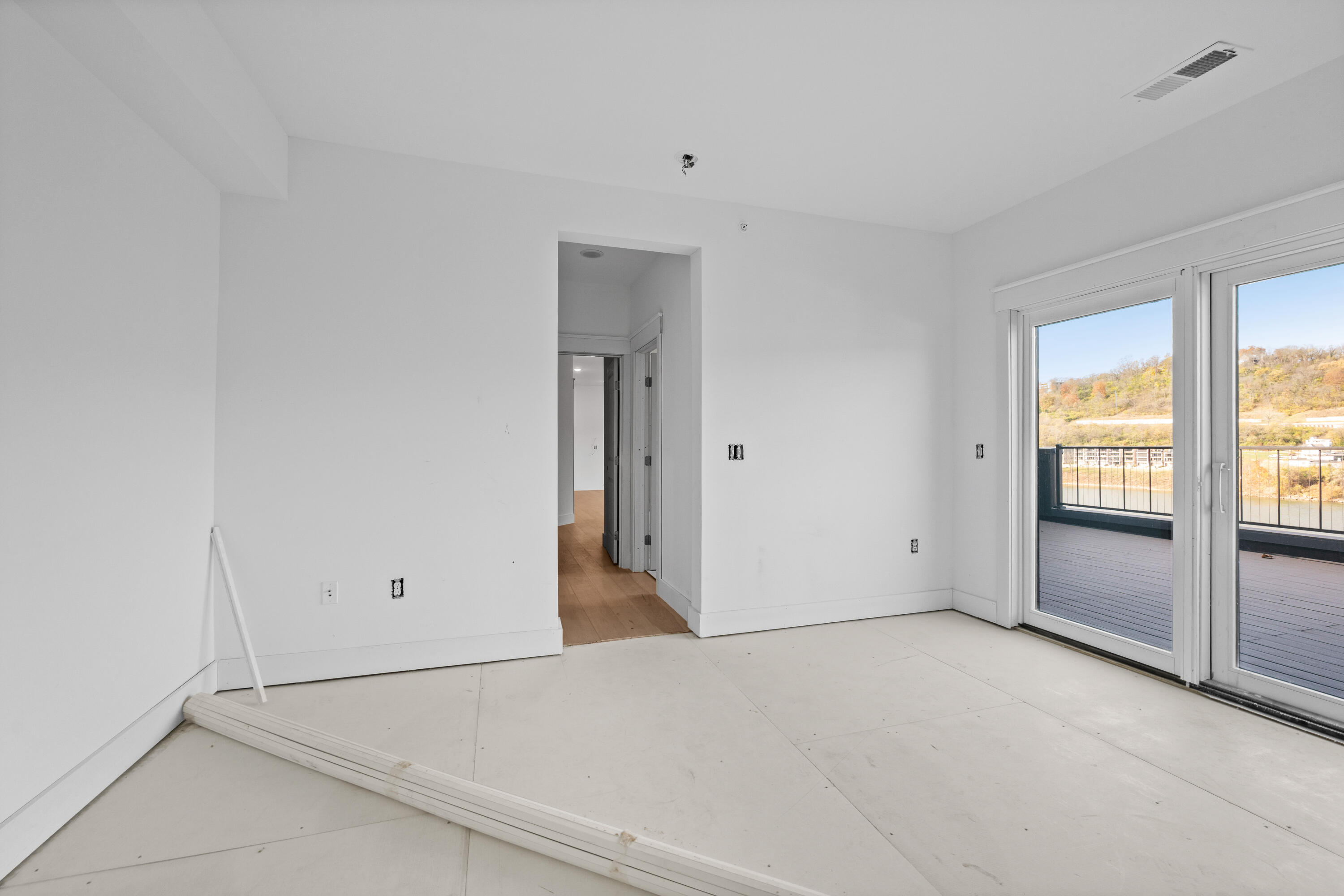 Dayton, Kentucky, 41074, United States, 2 Bedrooms Bedrooms, ,3 BathroomsBathrooms,Residential,For Sale,1994869