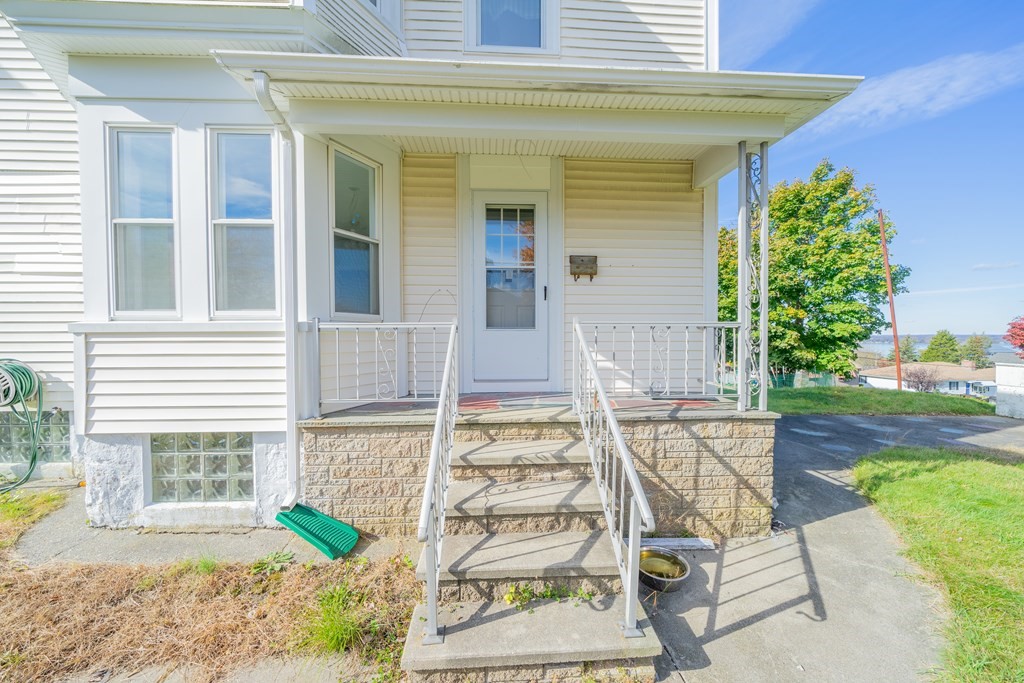 Fall River, Massachusetts, 02723, United States, 10 Bedrooms Bedrooms, ,3 BathroomsBathrooms,Residential,For Sale,1923433