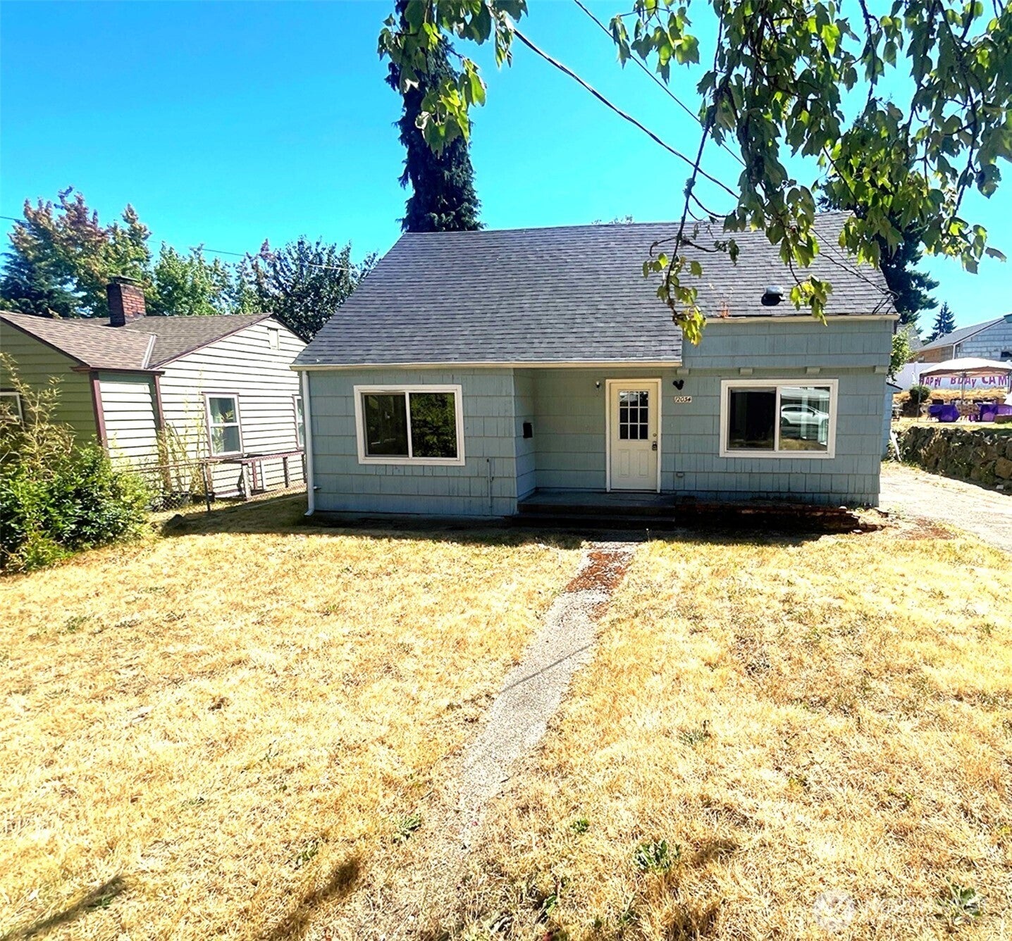 Seattle, Washington, 98178, United States, 4 Bedrooms Bedrooms, ,2 BathroomsBathrooms,Residential,For Sale,1983361