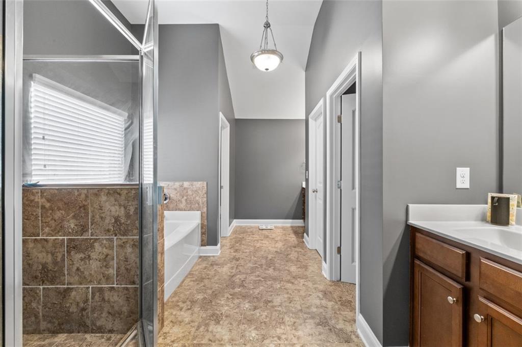 Lawrenceville, Georgia, 30043, United States, 4 Bedrooms Bedrooms, ,4 BathroomsBathrooms,Residential,For Sale,1818554