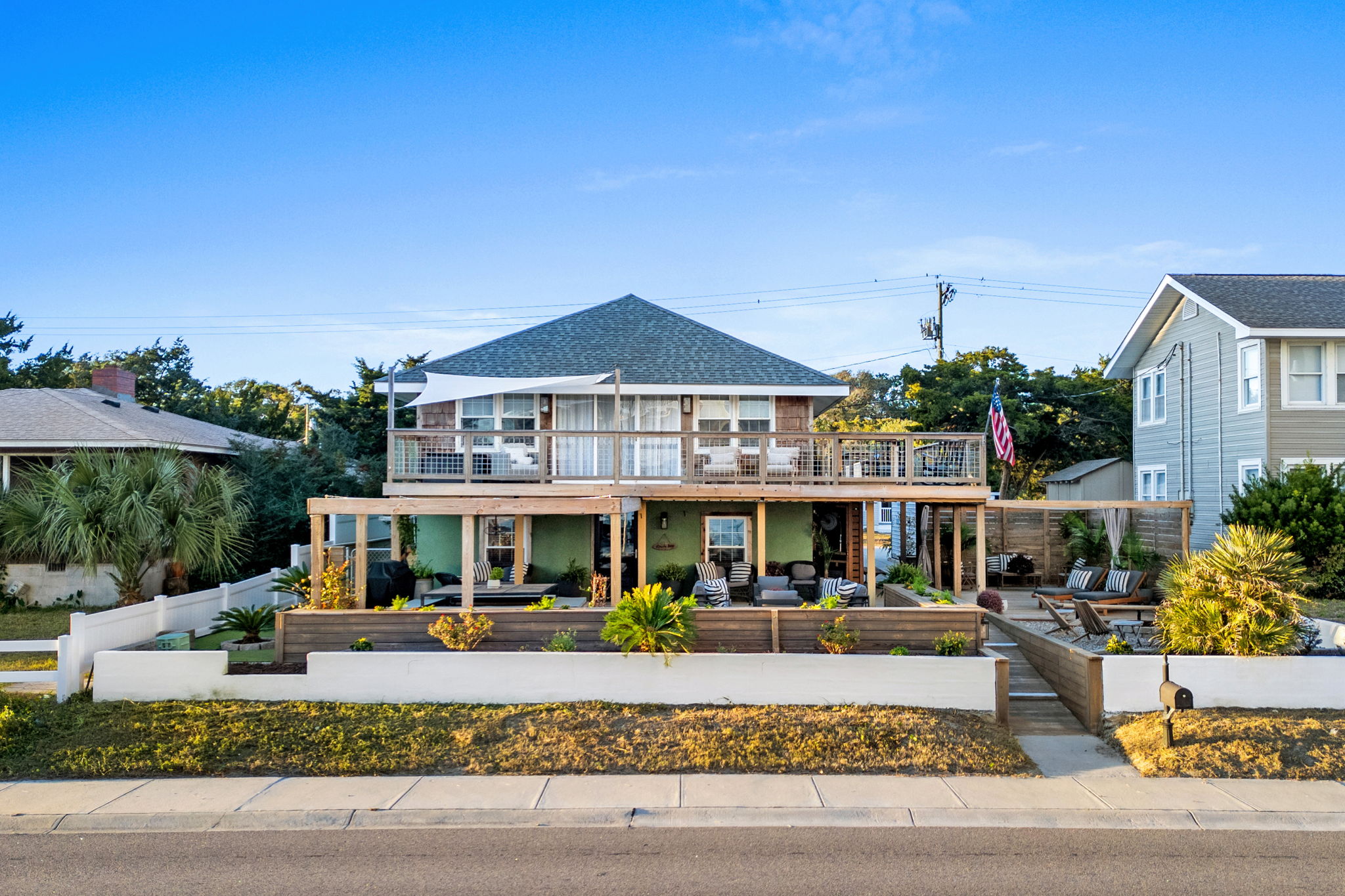 North Myrtle Beach, South Carolina, 29582, United States, 6 Bedrooms Bedrooms, ,3 BathroomsBathrooms,Residential,For Sale,1994221