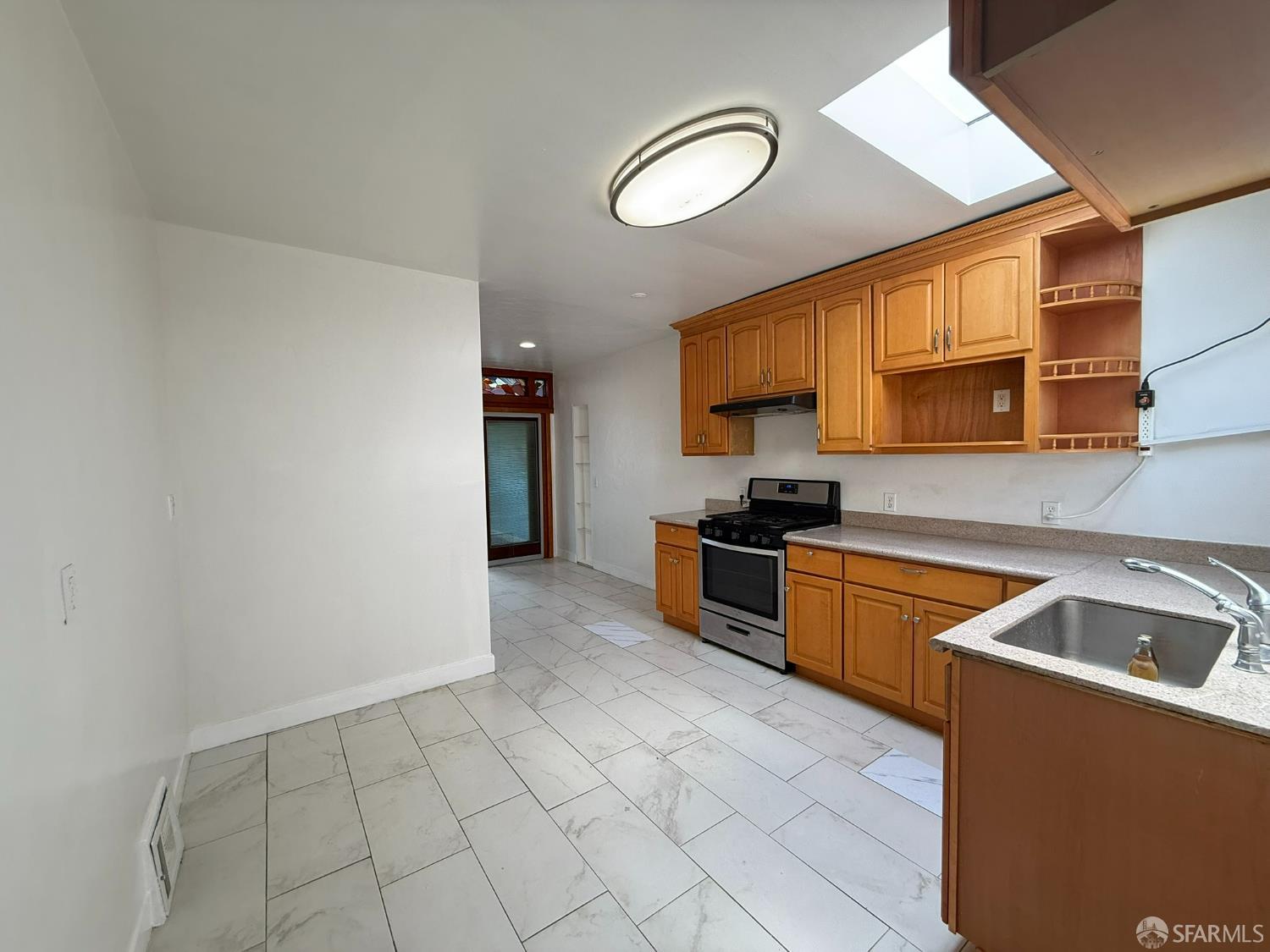San Francisco, California, 94134, United States, 2 Bedrooms Bedrooms, ,1 BathroomBathrooms,Residential,For Sale,1935343