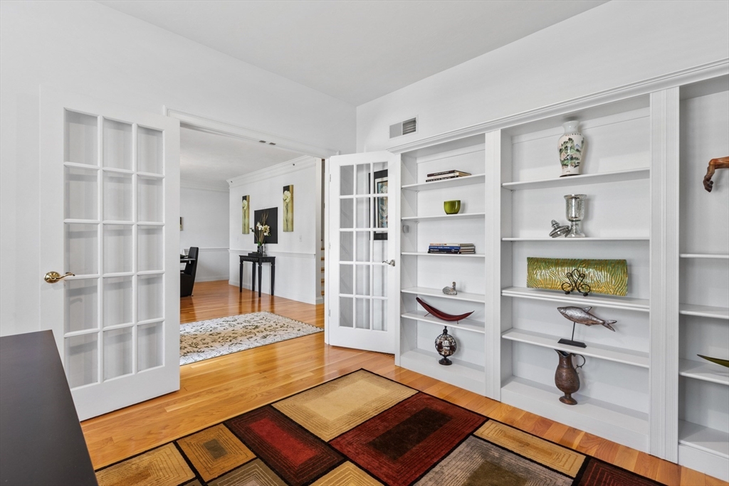 Westford, Massachusetts, 01886, United States, 3 Bedrooms Bedrooms, ,4 BathroomsBathrooms,Residential,For Sale,1923619