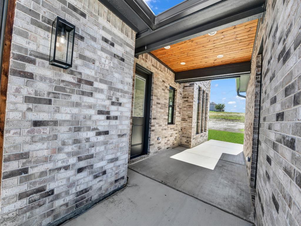 Weatherford, Texas, 76087, United States, 4 Bedrooms Bedrooms, ,4 BathroomsBathrooms,Residential,For Sale,1981455