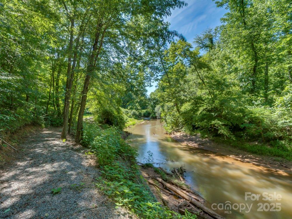 Tryon, North Carolina, 28782, United States, 4 Bedrooms Bedrooms, ,3 BathroomsBathrooms,Residential,For Sale,1890231