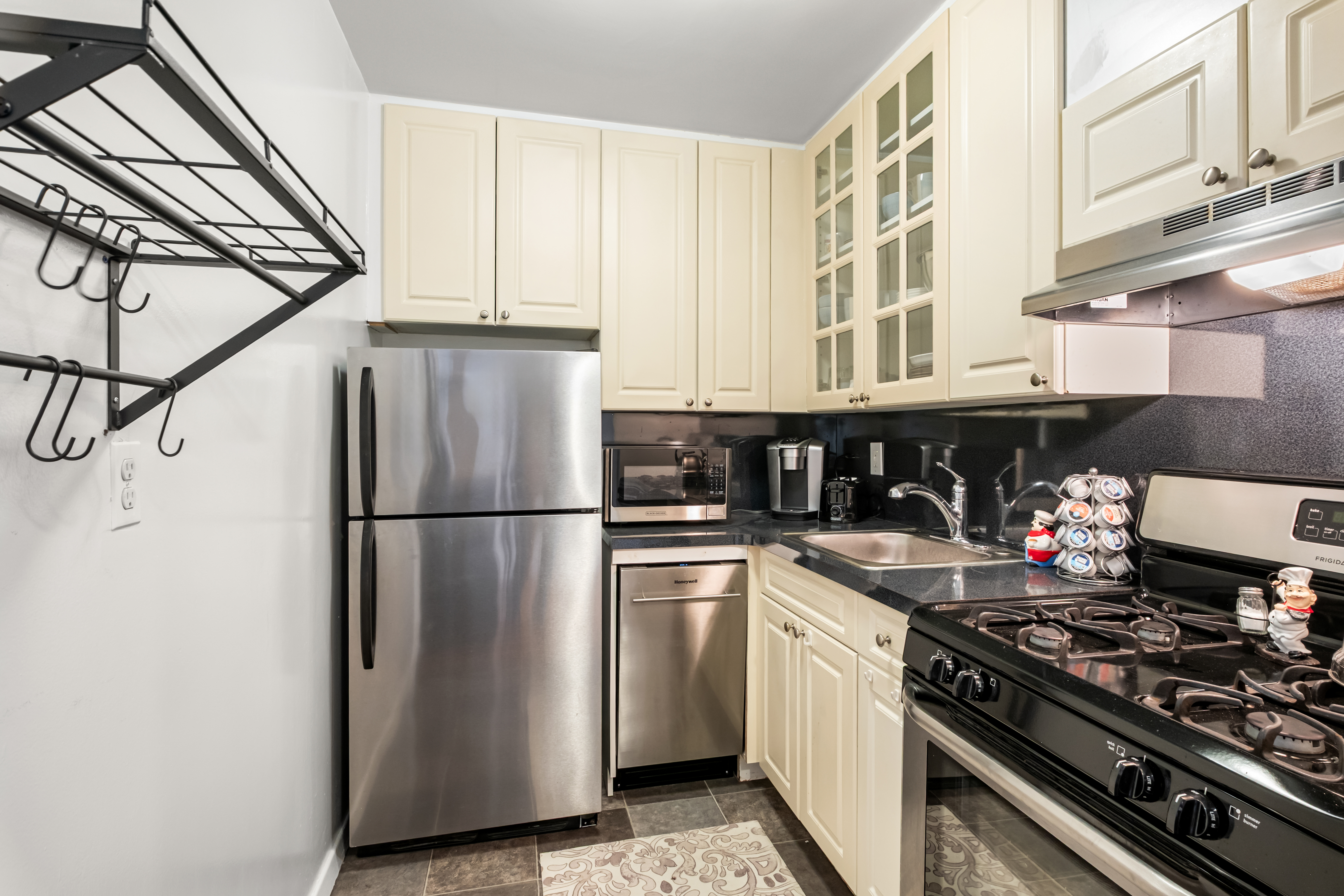  Located in the heart of White Plains. - 物件實景