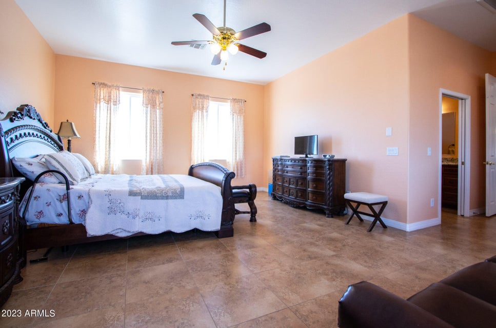 Witmann, Arizona, 85361, United States, 6 Bedrooms Bedrooms, ,3 BathroomsBathrooms,Residential,For Sale,1977429