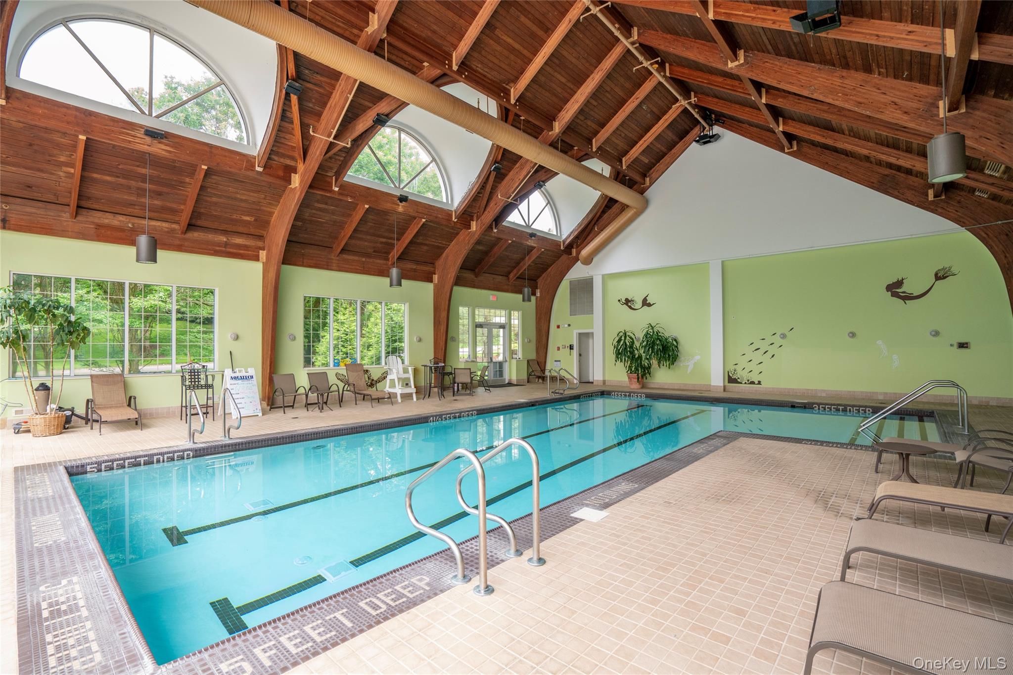  323 Baltustrol Circle, Roslyn, NY, 11576 - 物件實景