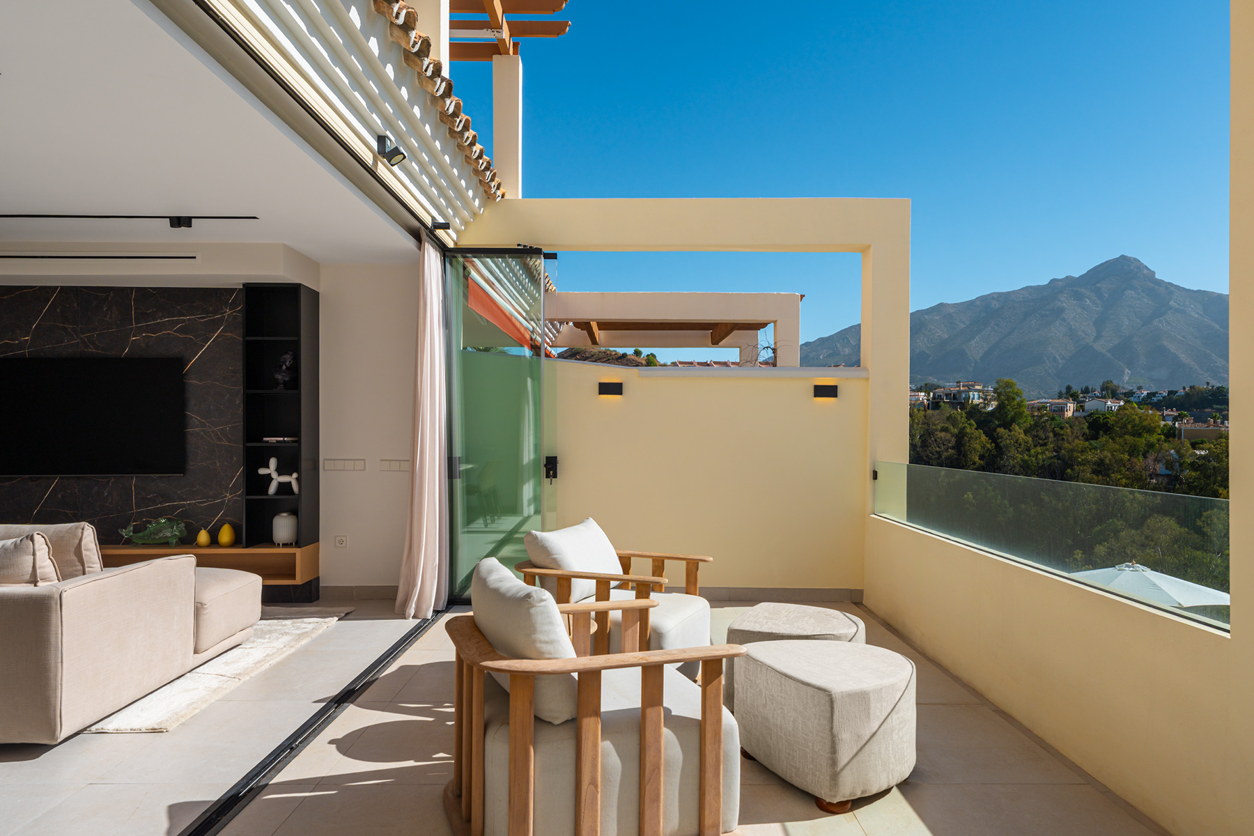  Contemporary Apartment with panoramic views in Nueva Andalucía - 物件實景