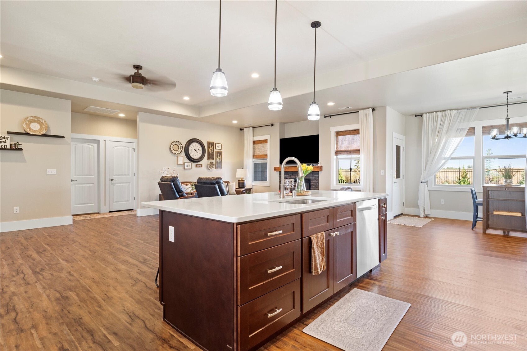 Moses Lake, Washington, 98837, United States, 3 Bedrooms Bedrooms, ,2 BathroomsBathrooms,Residential,For Sale,2002920