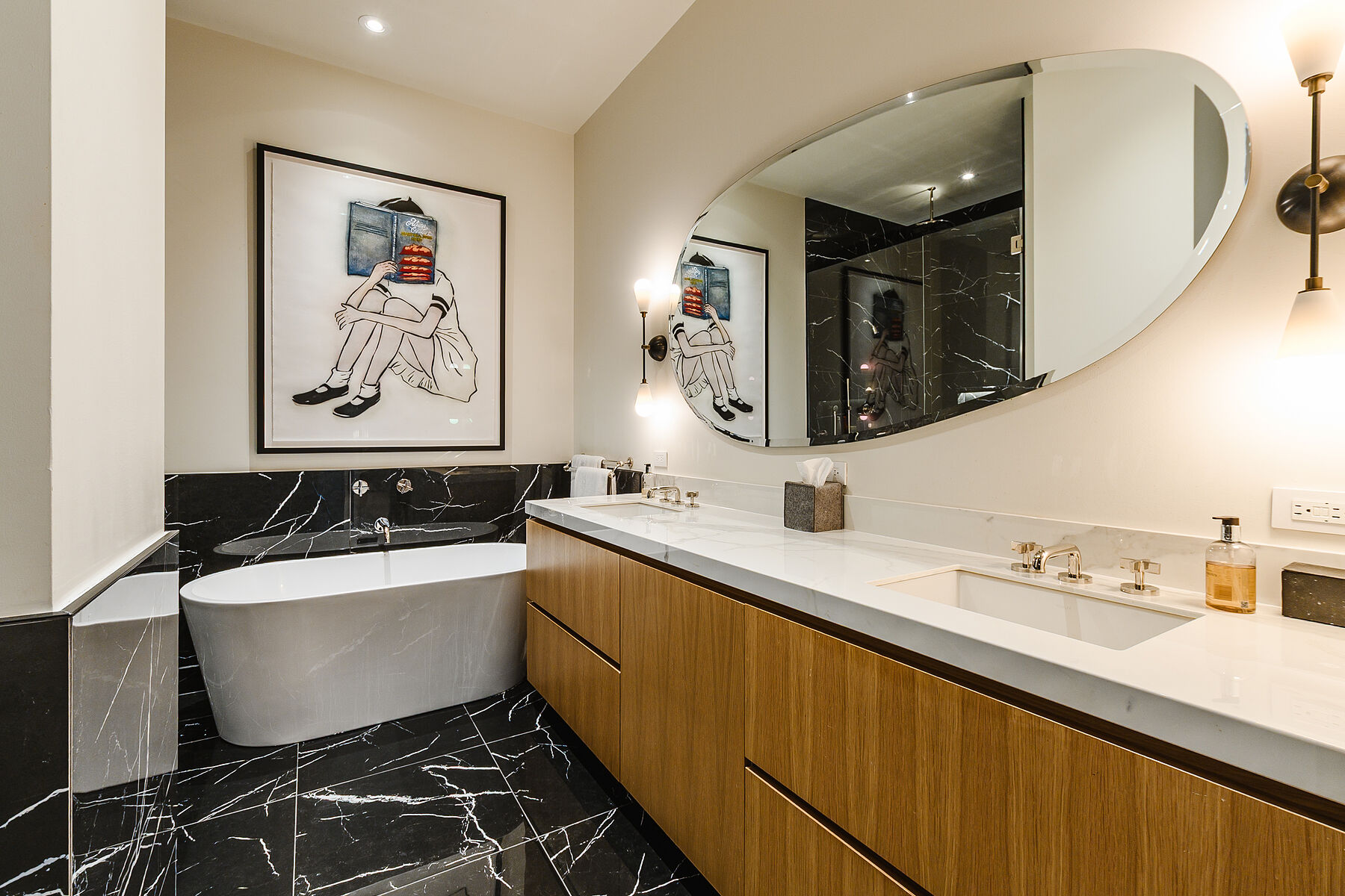  Stunning Custom Condo - 物件實景