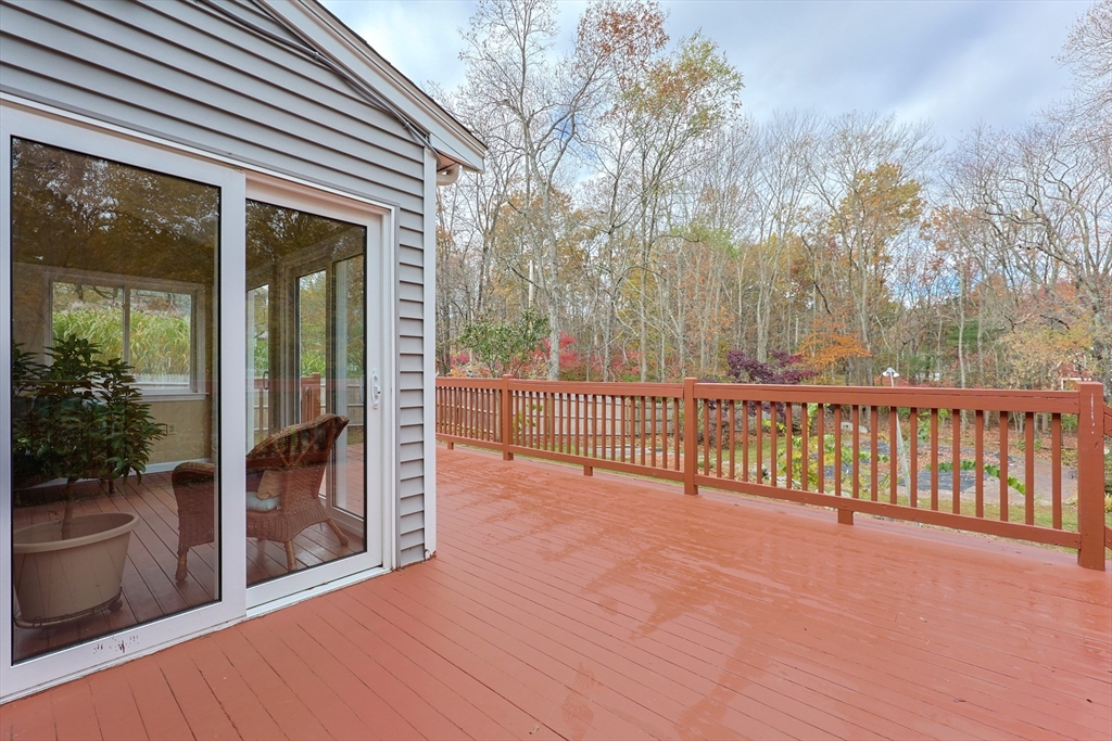 Medway, Massachusetts, 02053, United States, 4 Bedrooms Bedrooms, ,3 BathroomsBathrooms,Residential,For Sale,1991004