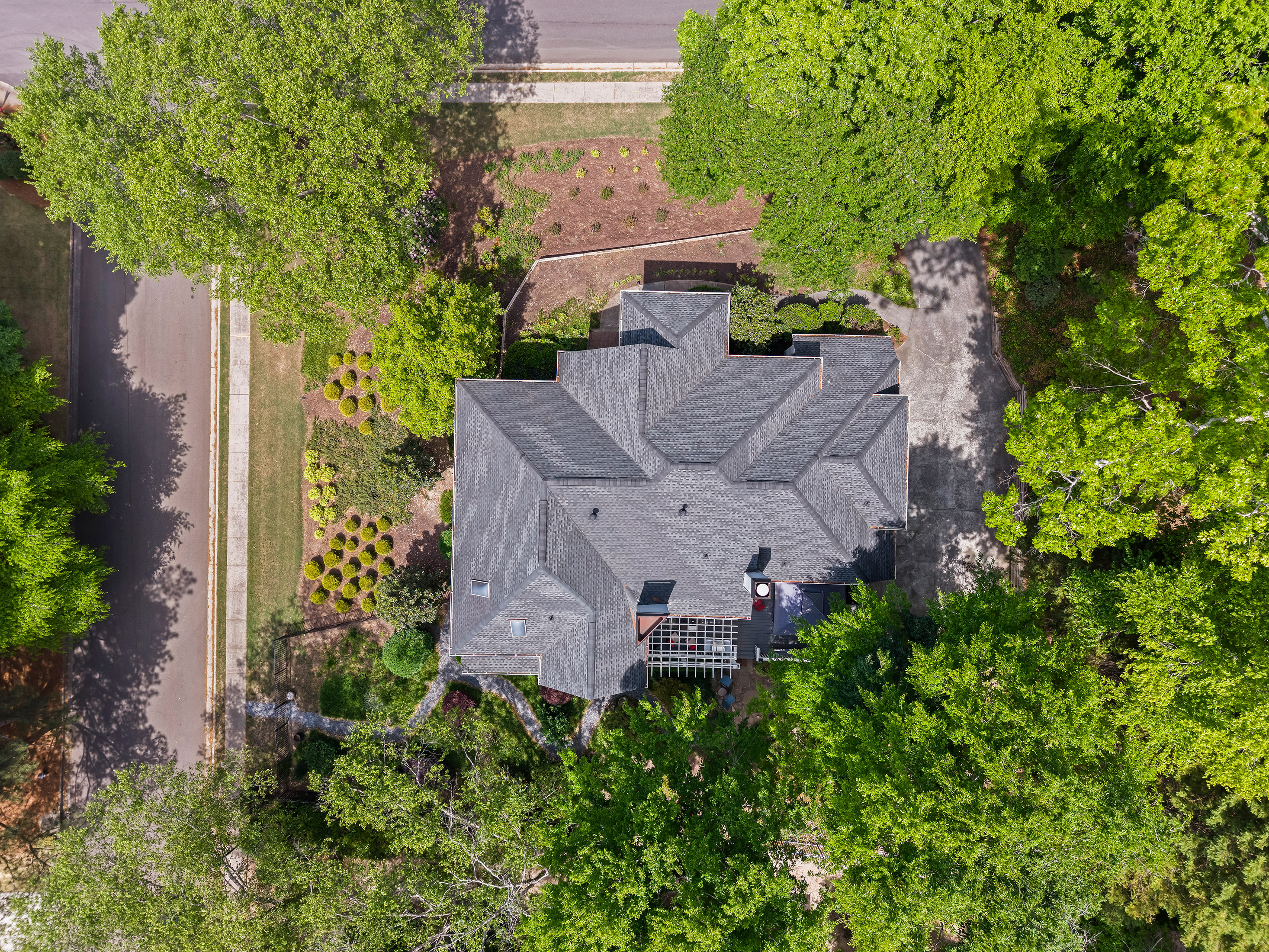  Timeless Elegance in Roswell
