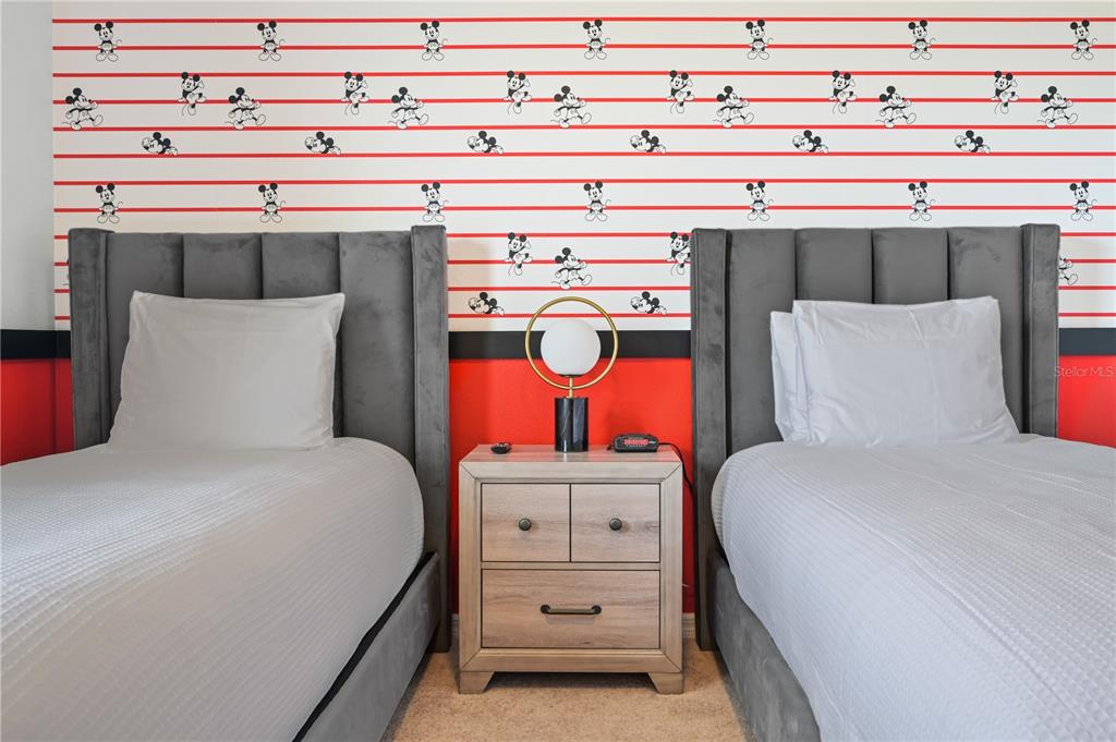 Davenport, Florida, 33897, United States, 9 Bedrooms Bedrooms, ,8 BathroomsBathrooms,Residential,For Sale,1964682