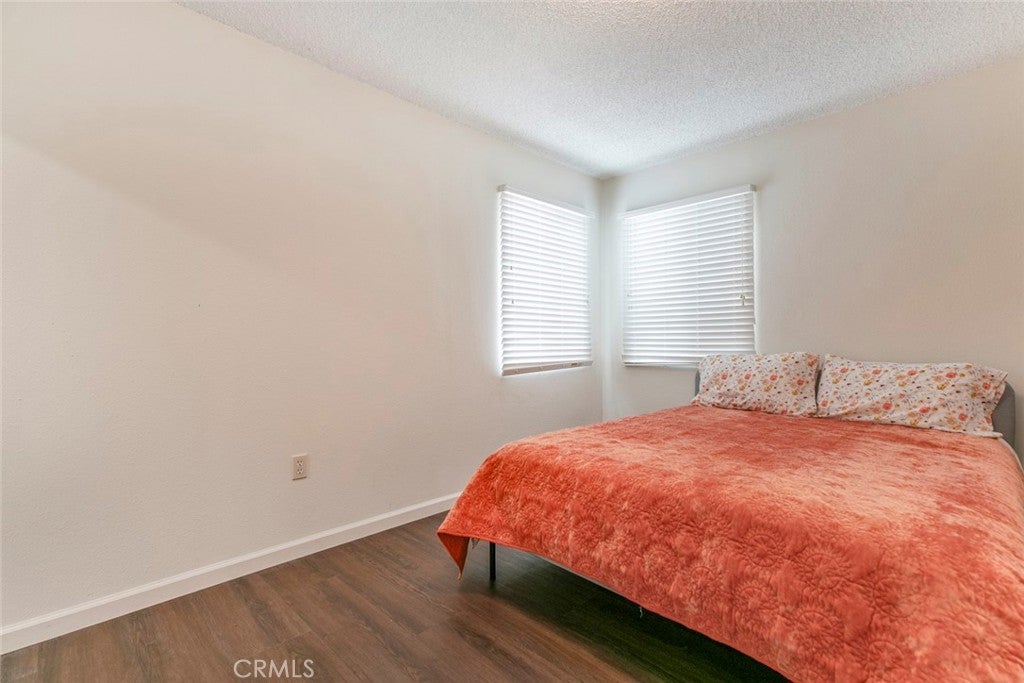 Sylmar, California, 91342, United States, 2 Bedrooms Bedrooms, ,1 BathroomBathrooms,Residential,For Sale,1960749