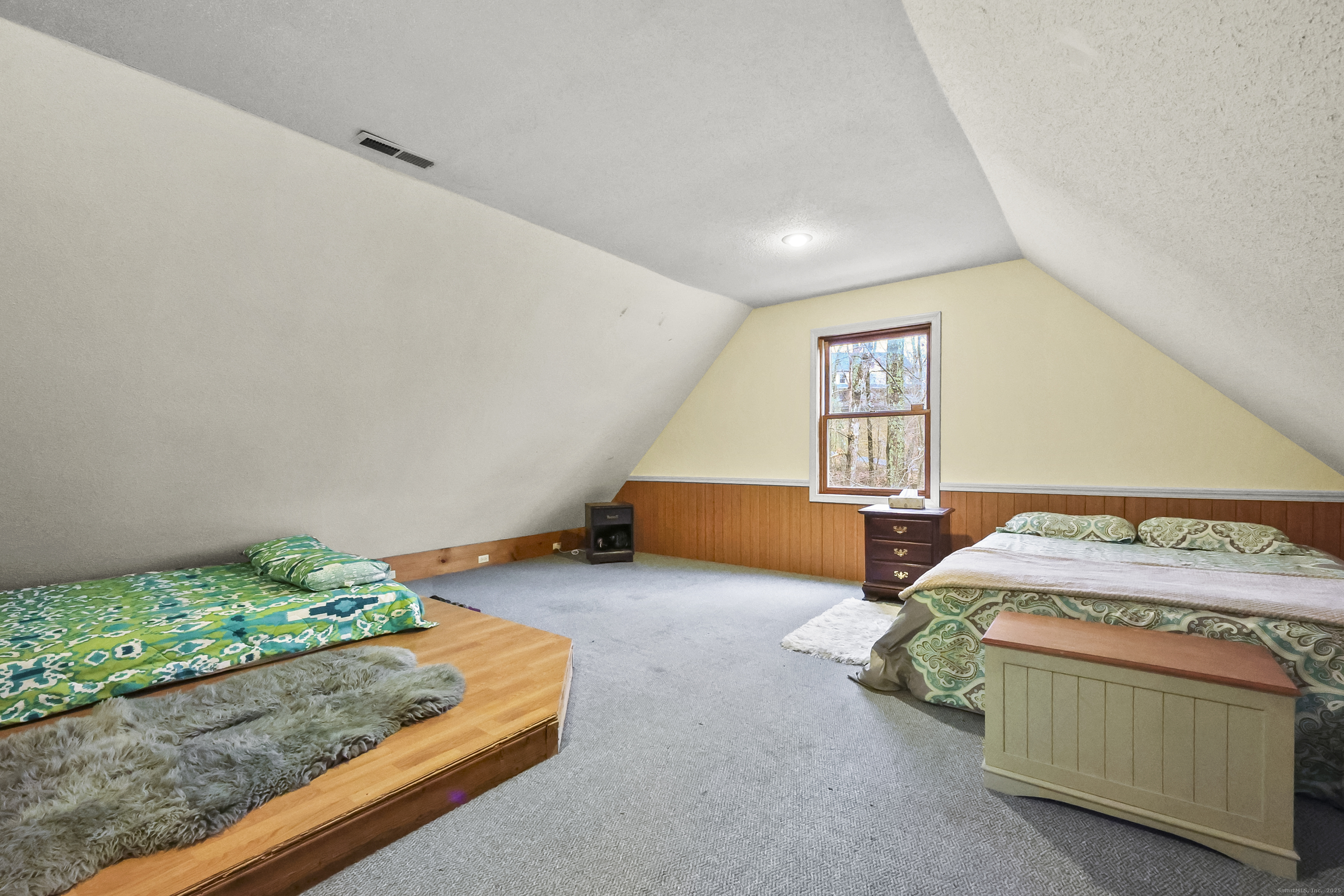 Lebanon, Connecticut, 06249, United States, 3 Bedrooms Bedrooms, ,4 BathroomsBathrooms,Residential,For Sale,1999598