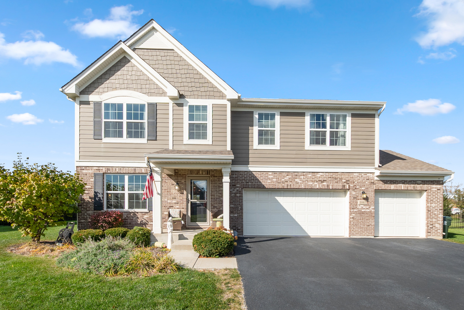 New Lenox, Illinois, 60451, United States, 4 Bedrooms Bedrooms, ,3 BathroomsBathrooms,Residential,For Sale,1984250