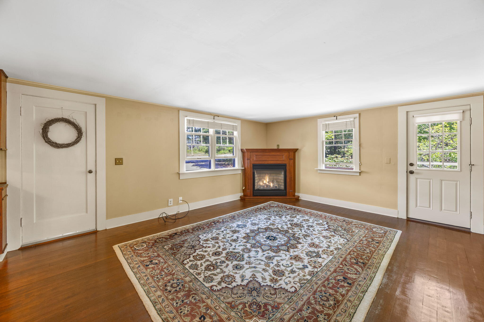  Move-In Ready Comfort on a Beautifully Wooded Acre-Plus Setting - 物件實景