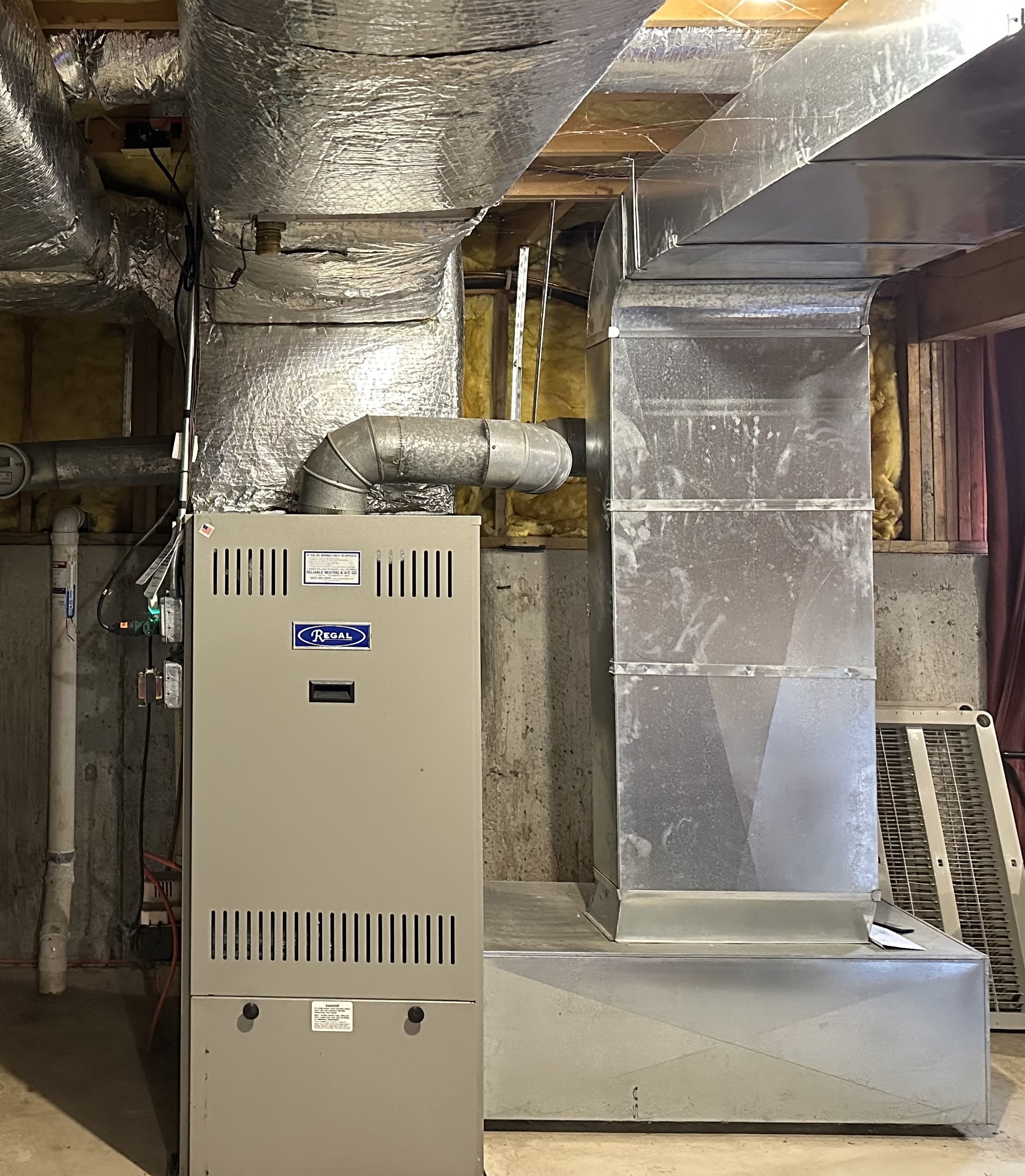 Clinton, Connecticut, 06413, United States, 4 Bedrooms Bedrooms, ,3 BathroomsBathrooms,Residential,For Sale,1989130