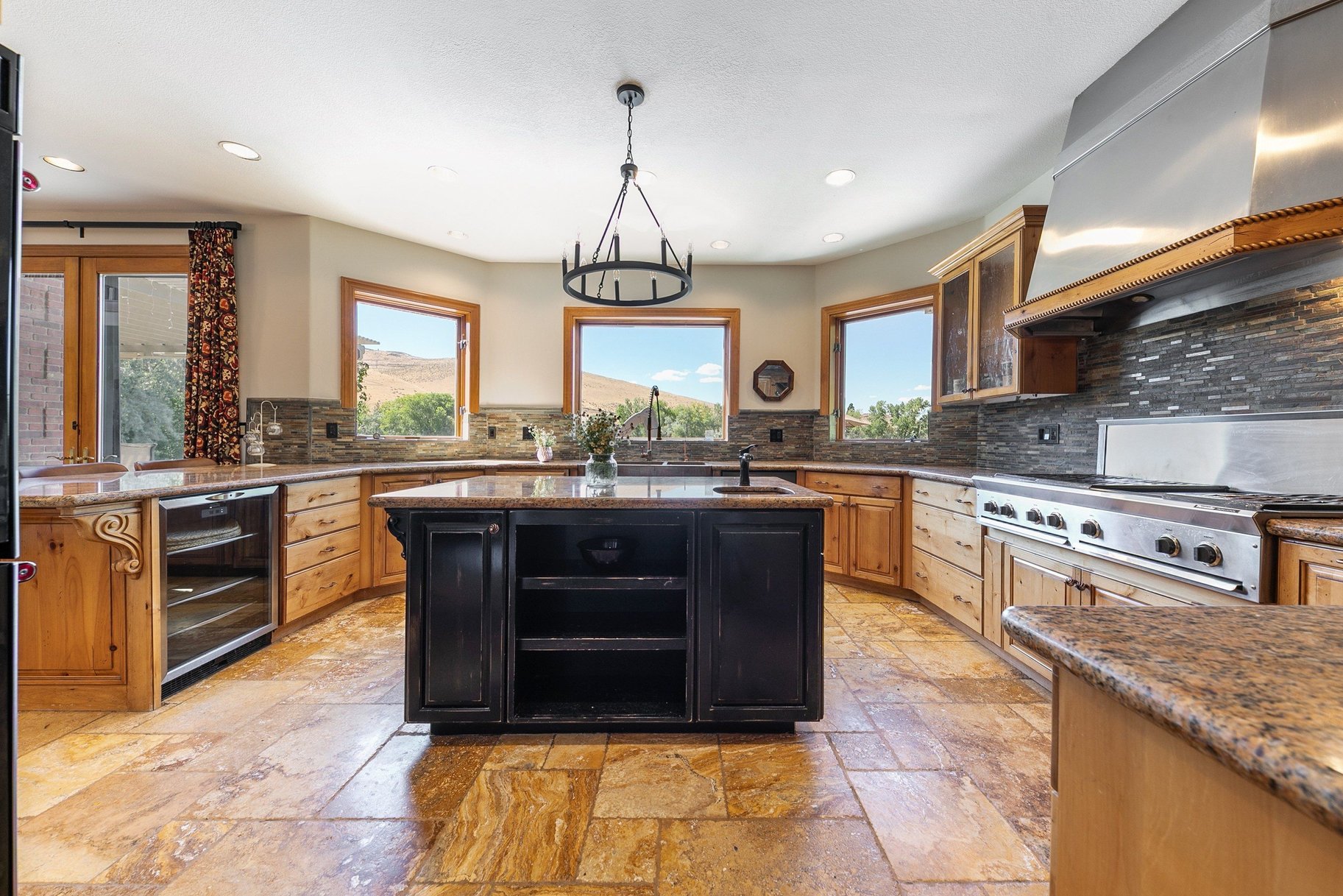 A Rare Lakefront Estate in the Heart of Reno no in One of Northern Nevada