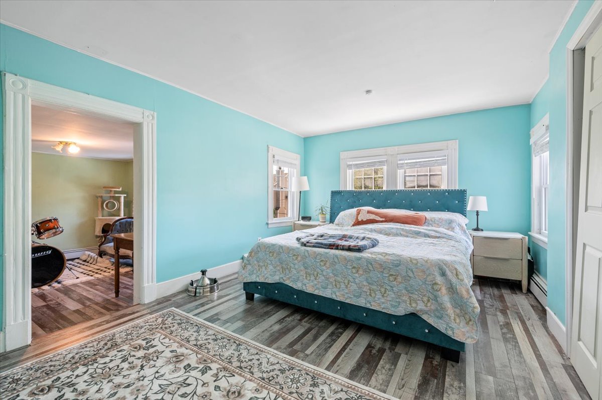 Amityville, New York, 11701, United States, 3 Bedrooms Bedrooms, ,3 BathroomsBathrooms,Residential,For Sale,1944957