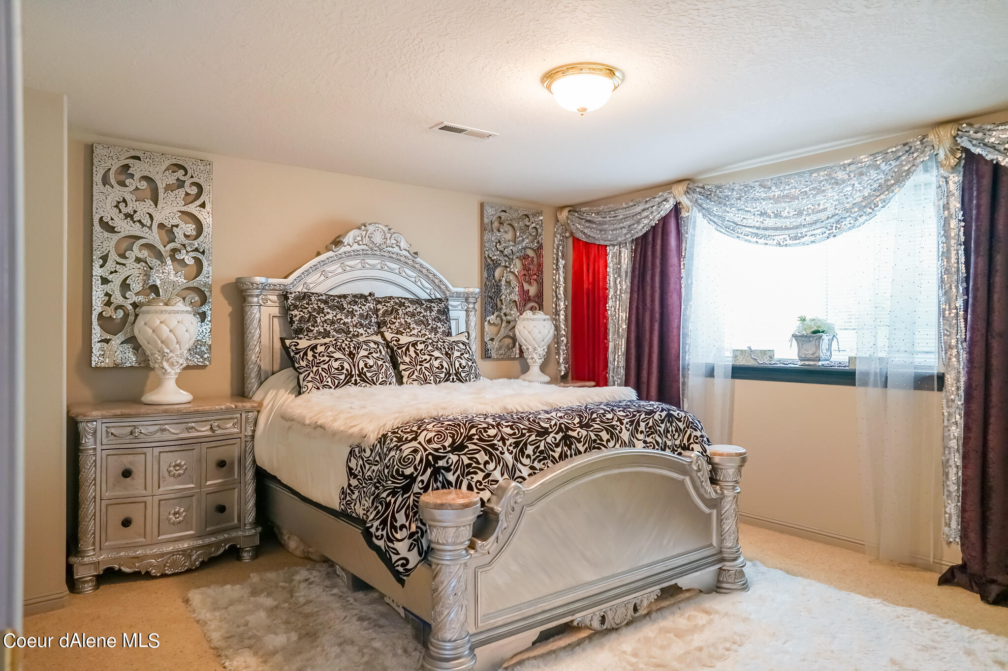 St. Maries, Idaho, 83861, United States, 3 Bedrooms Bedrooms, ,3 BathroomsBathrooms,Residential,For Sale,1923080