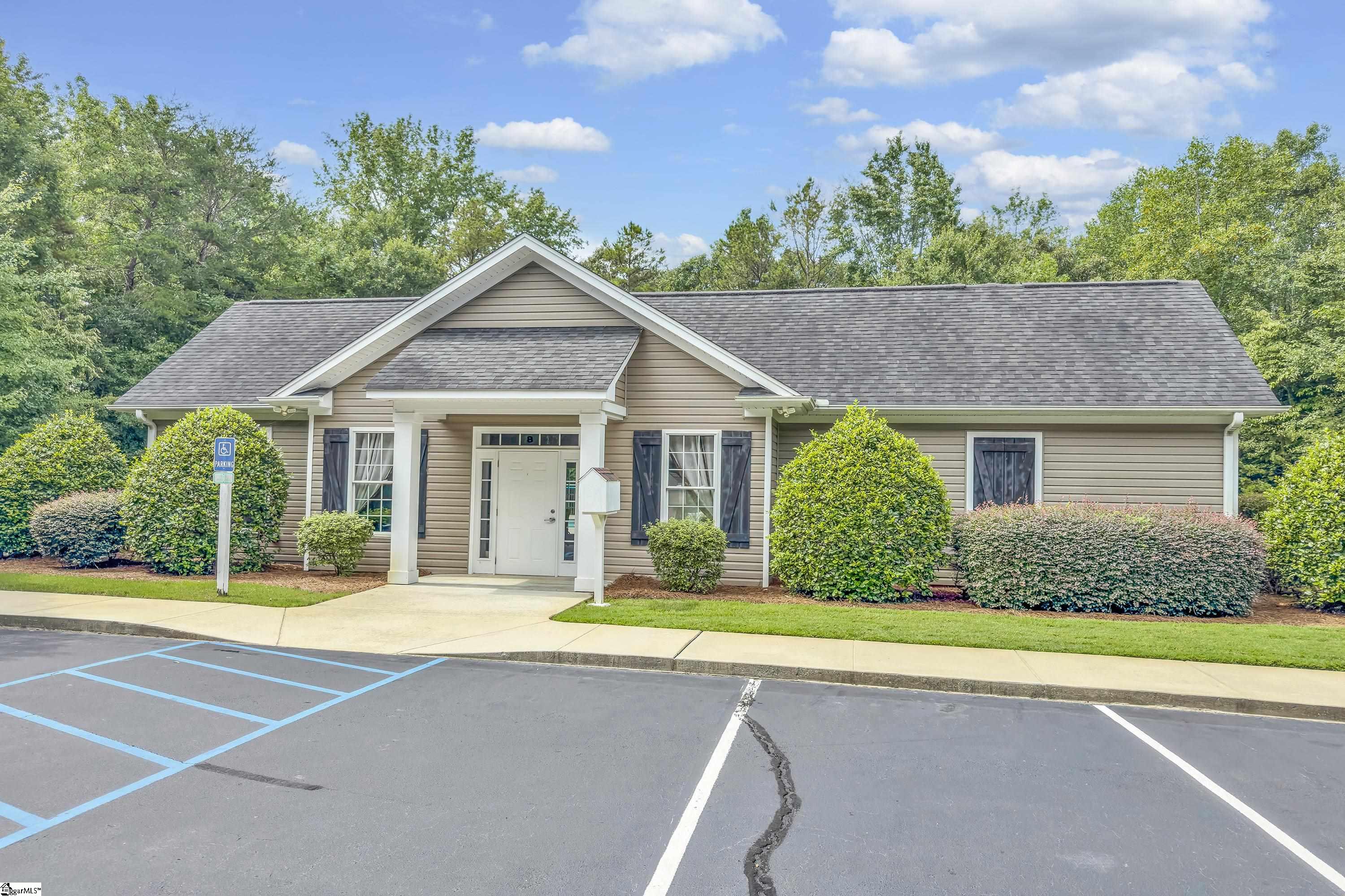 Simpsonville, South Carolina, 29681, United States, 4 Bedrooms Bedrooms, ,3 BathroomsBathrooms,Residential,For Sale,1906304
