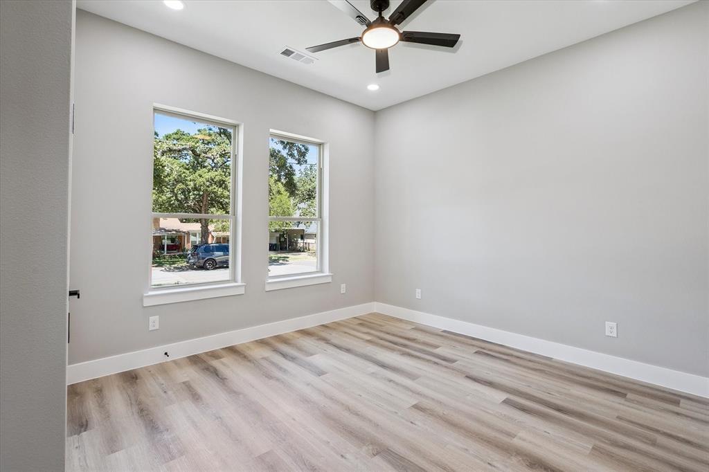 Arlington, Texas, 76012, United States, 4 Bedrooms Bedrooms, ,3 BathroomsBathrooms,Residential,For Sale,1976535