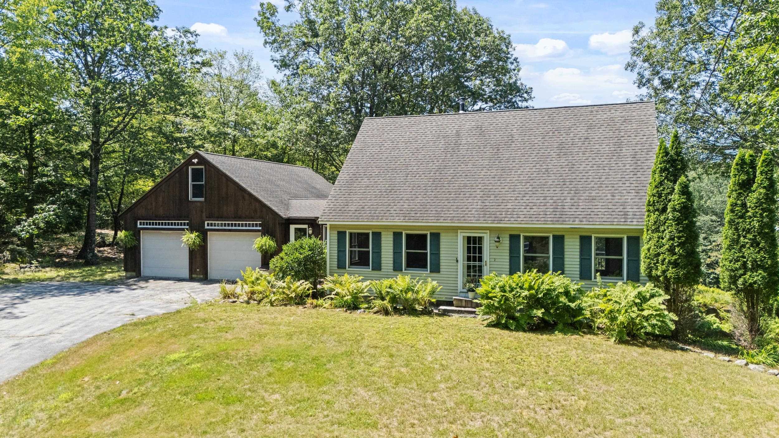 Lyndeborough, New Hampshire, 03082, United States, 3 Bedrooms Bedrooms, ,2 BathroomsBathrooms,Residential,For Sale,1917291