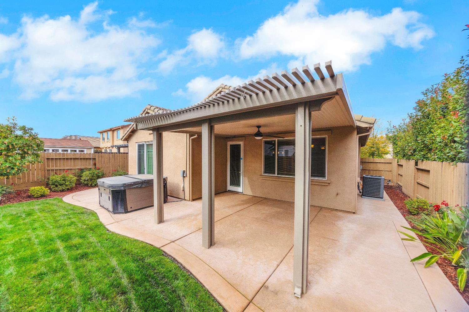 Roseville, California, 95661, United States, 3 Bedrooms Bedrooms, ,2 BathroomsBathrooms,Residential,For Sale,1987670