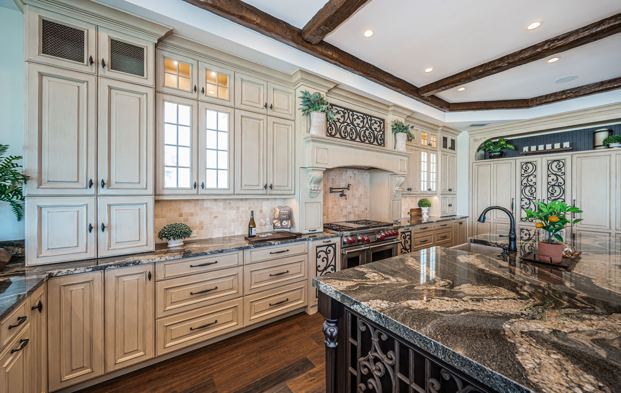 Redington Shores, Florida, 33708, United States, 5 Bedrooms Bedrooms, ,6 BathroomsBathrooms,Residential,For Sale,1921894