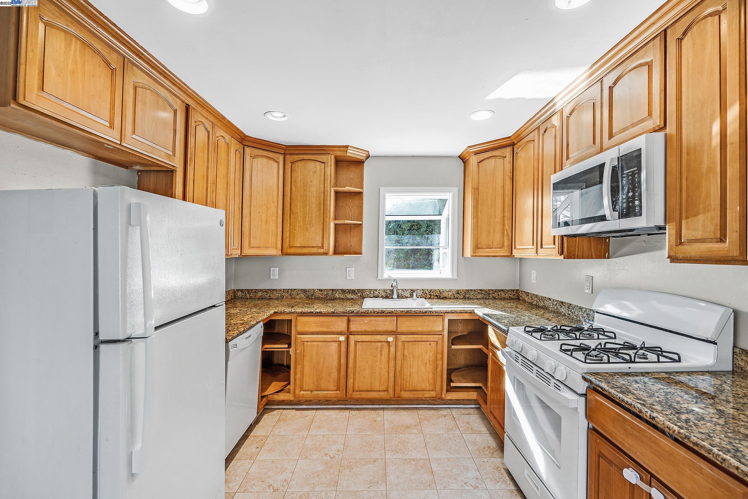 Concord, California, 94521, United States, 4 Bedrooms Bedrooms, ,2 BathroomsBathrooms,Residential,For Sale,1691413
