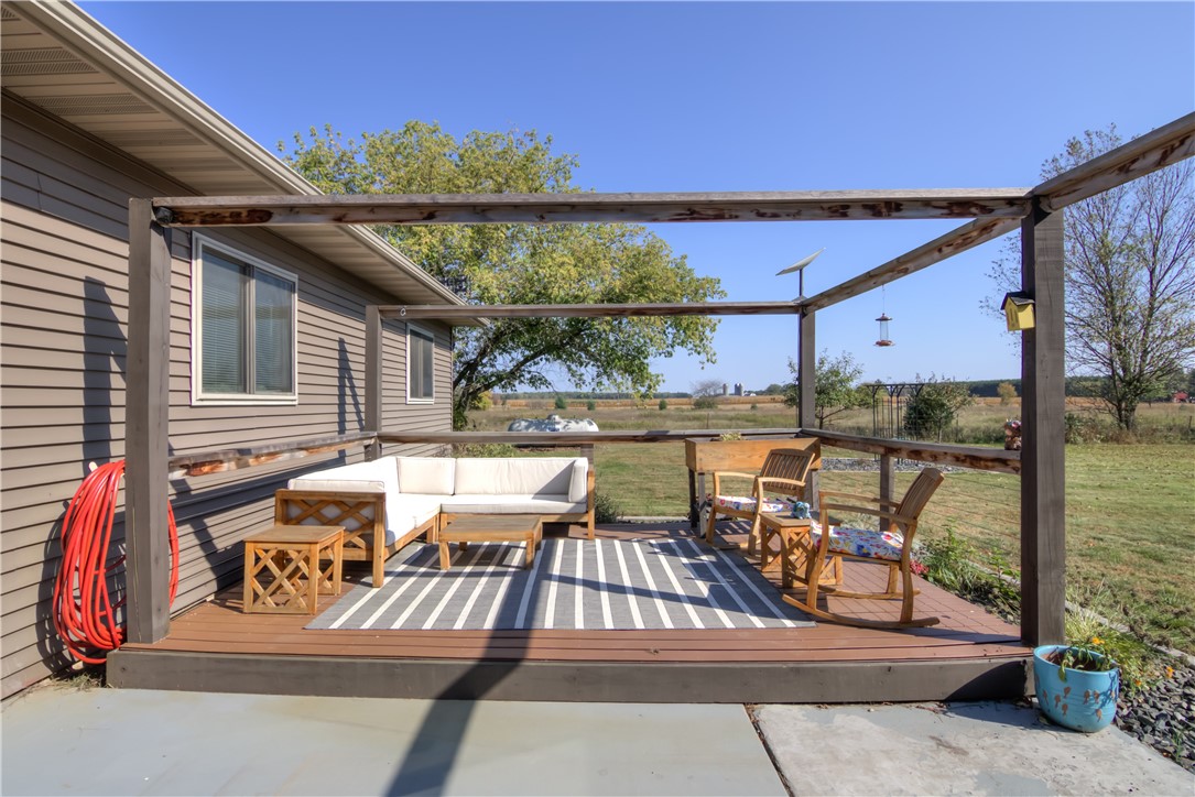 Cadott, Wisconsin, 54727, United States, 4 Bedrooms Bedrooms, ,2 BathroomsBathrooms,Residential,For Sale,1961468