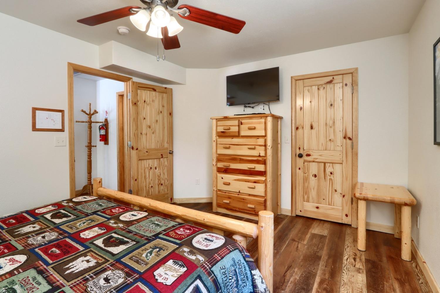 7400 Choke Cherry Lane, Yosemite, California, 95389, United States, 6 Bedrooms Bedrooms, ,4 BathroomsBathrooms,Residential,For Sale,7400 Choke Cherry Lane,1538846