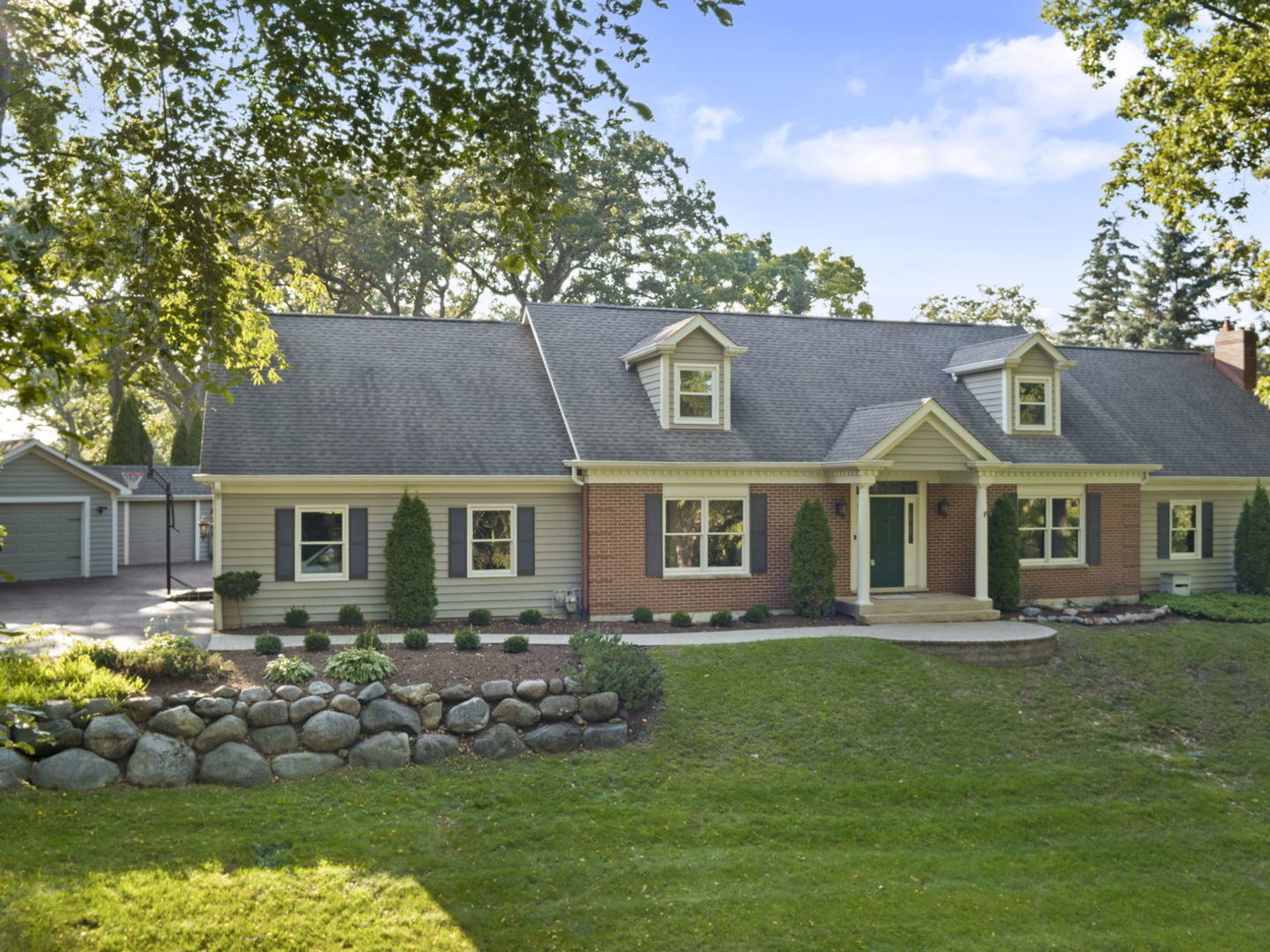 Barrington Hills, Illinois, 60010, United States, 5 Bedrooms Bedrooms, ,5 BathroomsBathrooms,Residential,For Sale,1938528