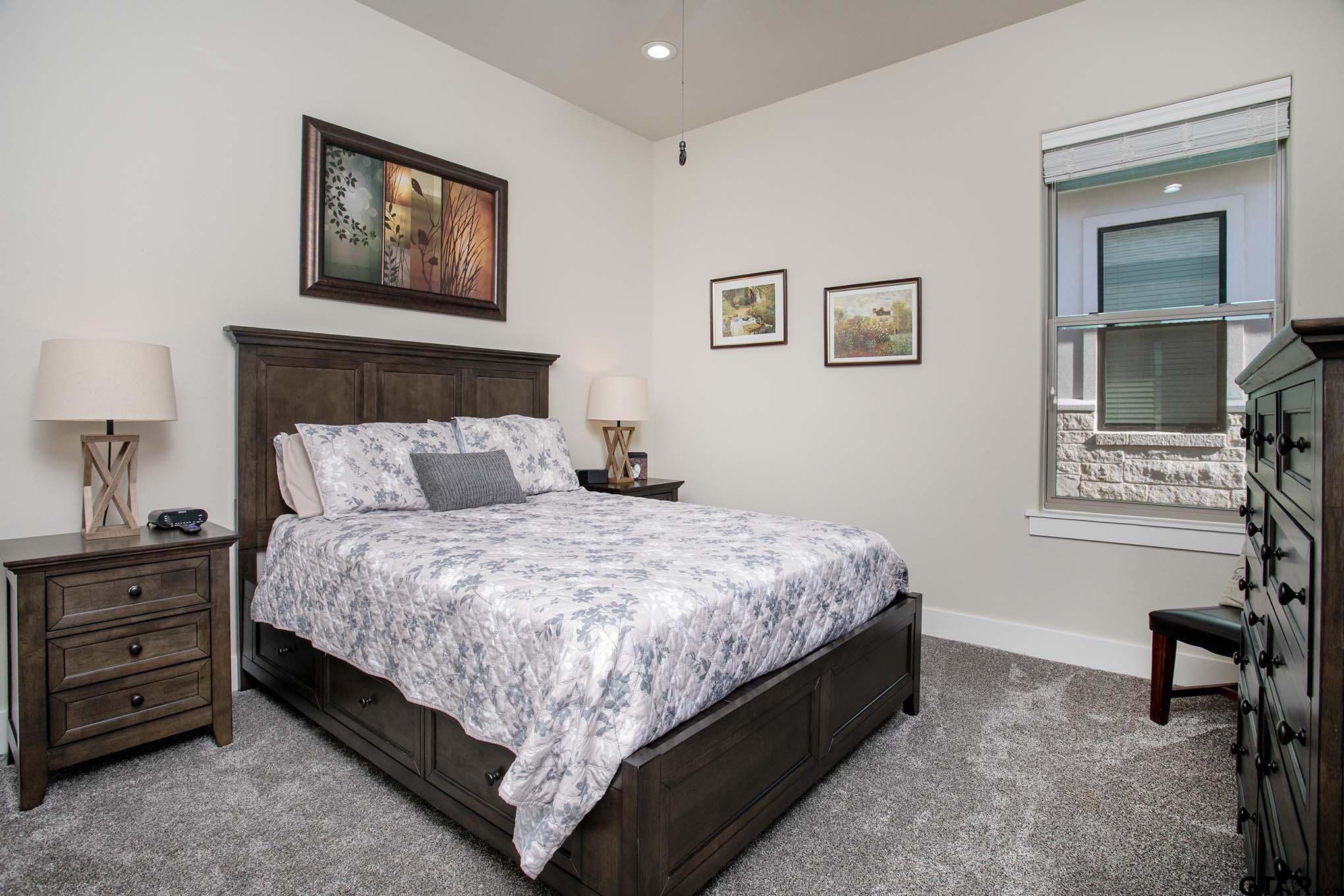 Tyler, Texas, 75703, United States, 4 Bedrooms Bedrooms, ,3 BathroomsBathrooms,Residential,For Sale,1784072