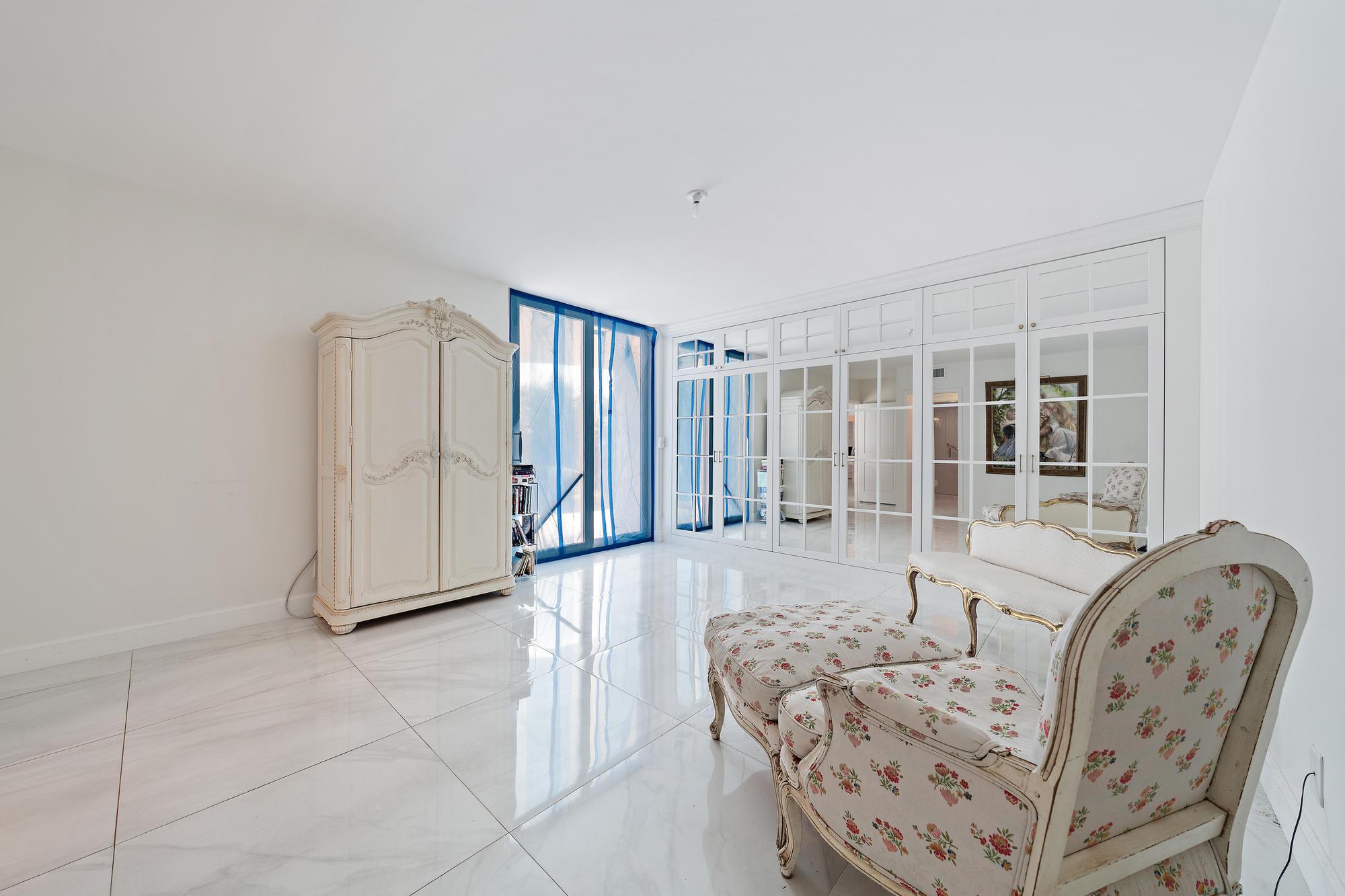  100 Worth Avenue 611 - 物件實景