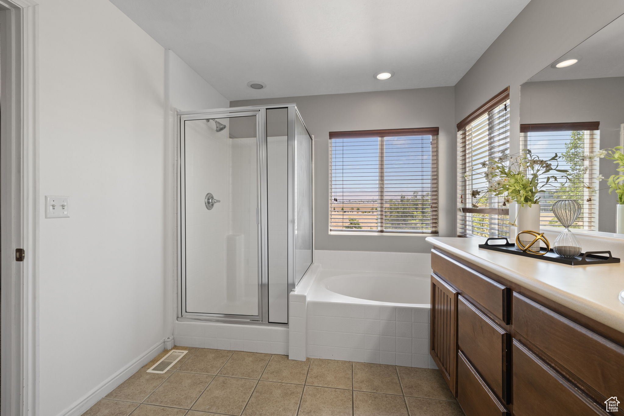 West Jordan, Utah, 84084, United States, 4 Bedrooms Bedrooms, ,3 BathroomsBathrooms,Residential,For Sale,1867498
