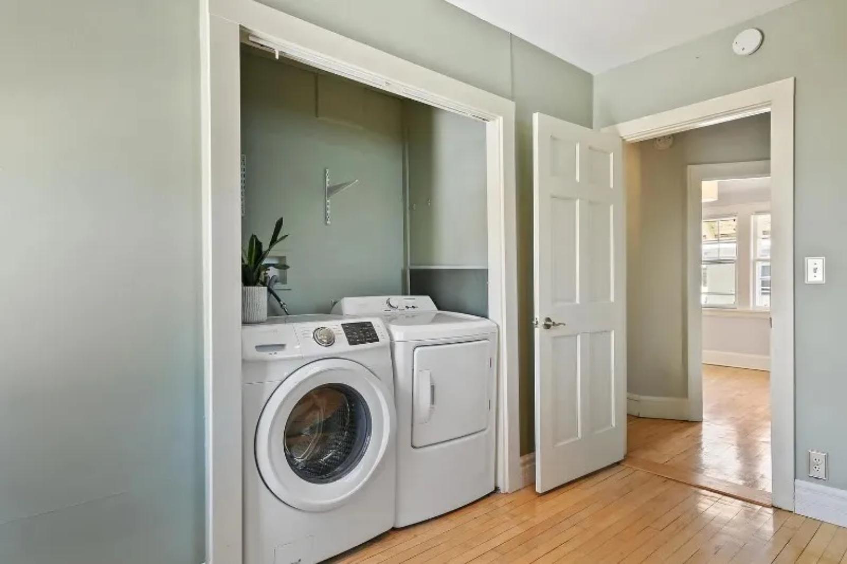 Minneapolis, Minnesota, 55403, United States, ,Residential,For Sale,1939617