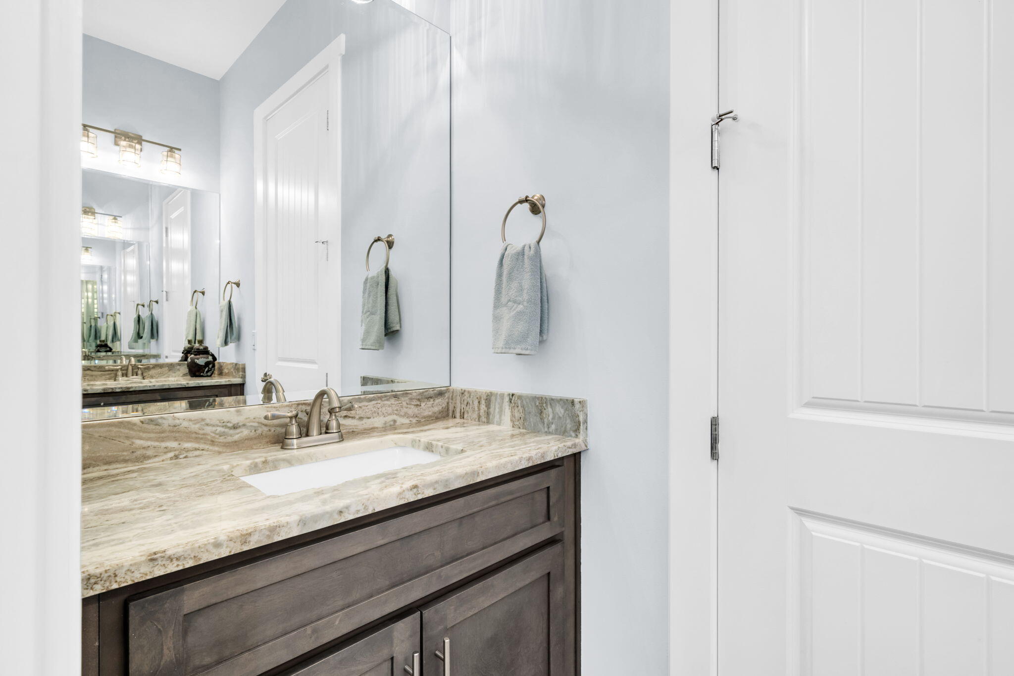 Freeport, Florida, 32439, United States, 4 Bedrooms Bedrooms, ,3 BathroomsBathrooms,Residential,For Sale,1970468