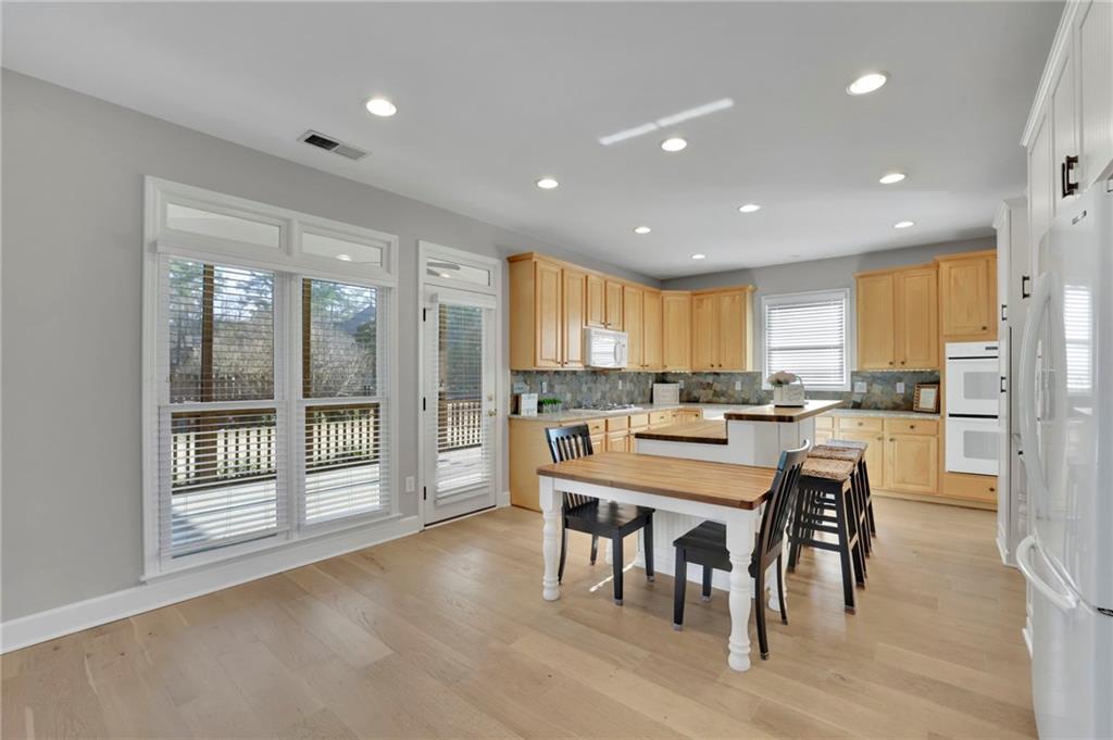 Marietta, Georgia, 30066, United States, 4 Bedrooms Bedrooms, ,3 BathroomsBathrooms,Residential,For Sale,2003100